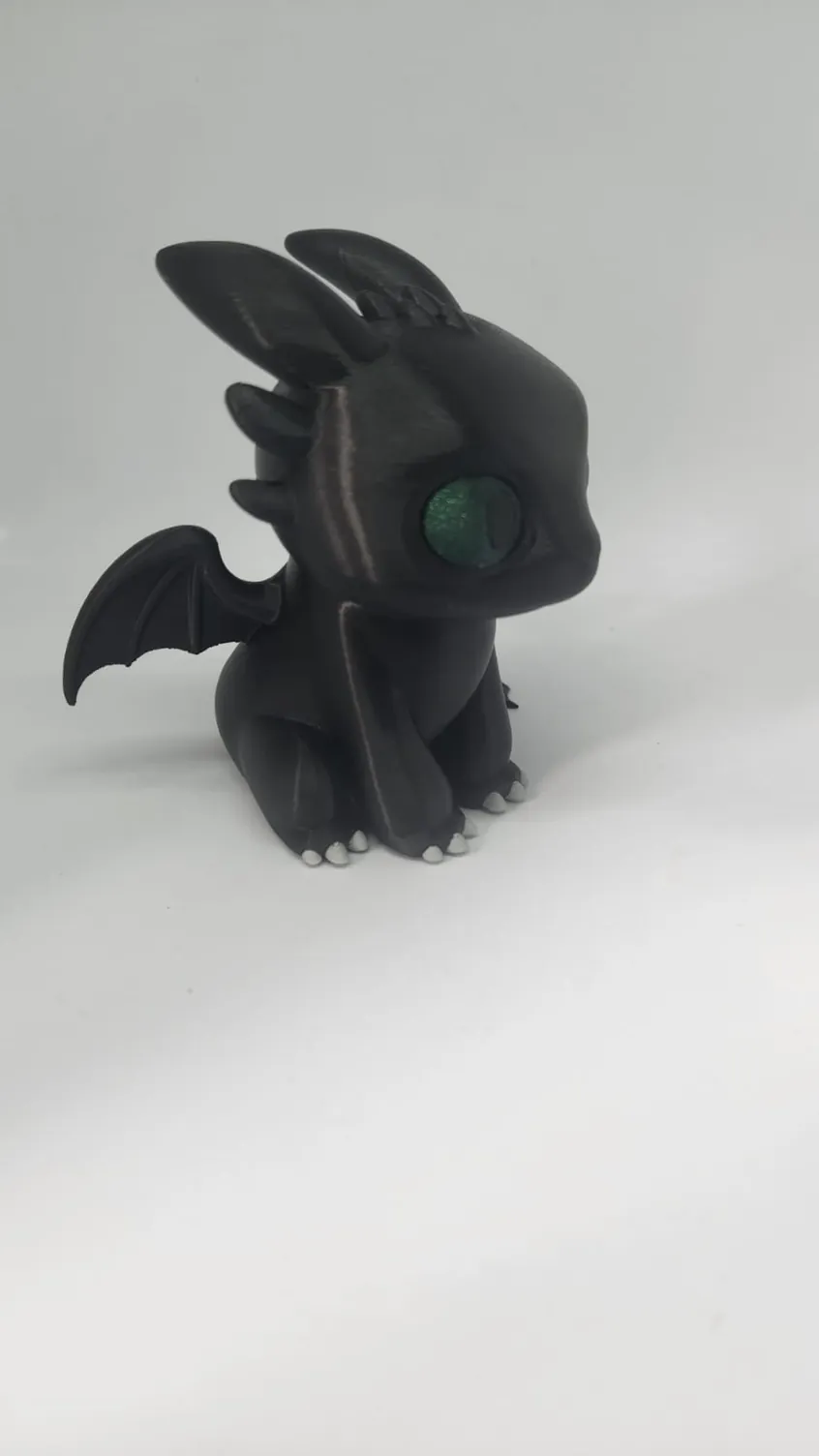 Figura del dragón Chimuelo impresa en 3D