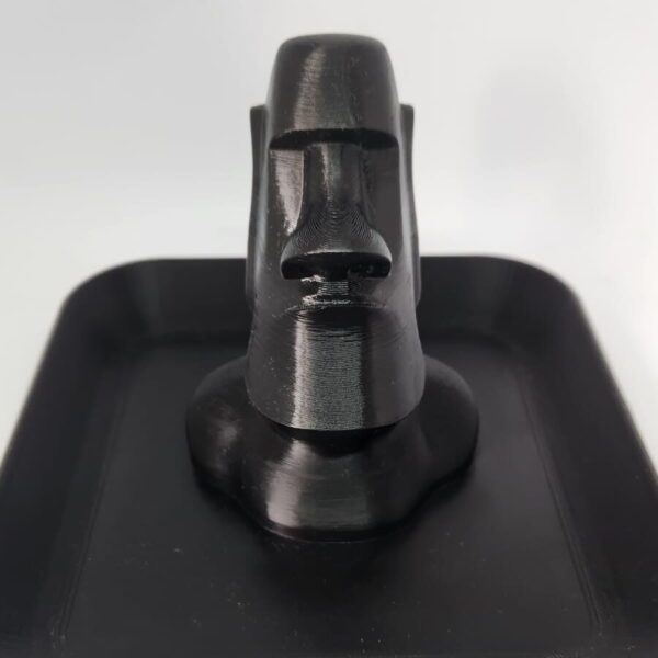 Organizador de gafas con bandeja para llaves estilo Moai en impresión 3D Organizador de gafas con bandeja para llaves estilo Moai en impresión 3D